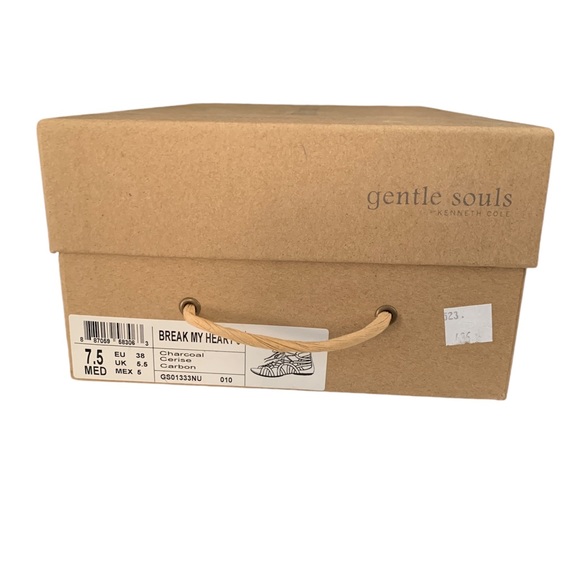 Gentle Souls by Kenneth Cole "Break My Heart" Cage Sandal - Picture 7 of 7